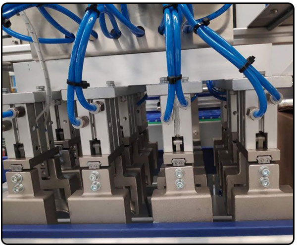 自動化牛奶裝箱機展示